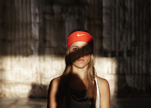 Nike Women：滑板运动员勒提西娅·布凡妮(Leticia Bufoni)