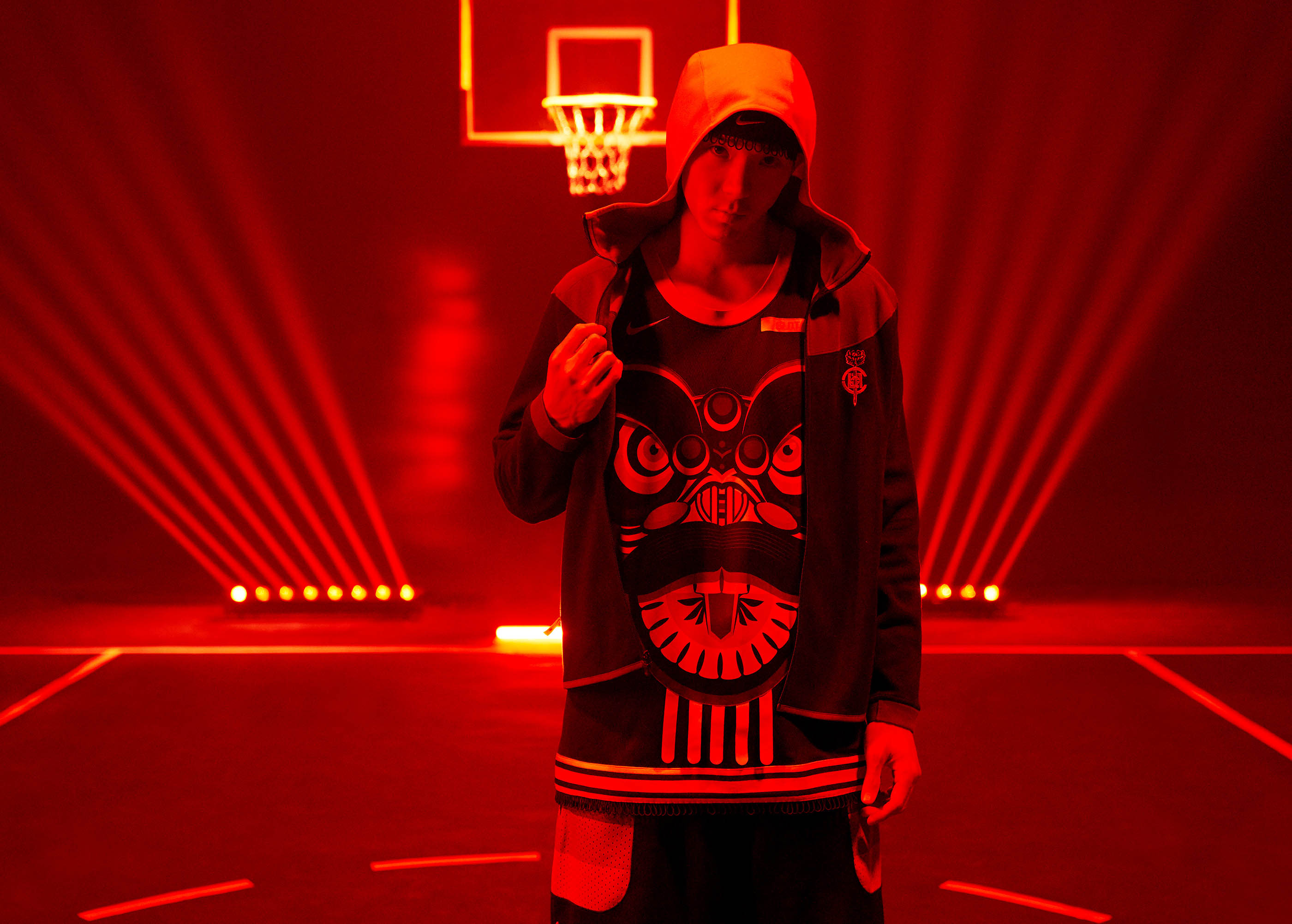 CLOT 携手耐克推出全新服装系列 架起篮球文化与中国传统文化之间的桥梁