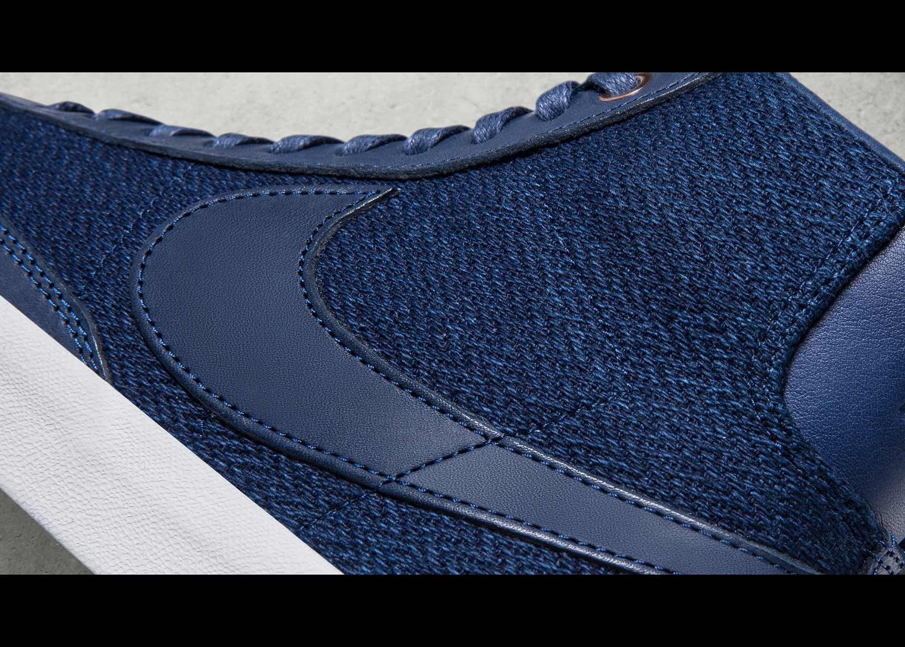 耐克与伦敦手工蓝染布料品牌合作推出女性专属鞋类系列