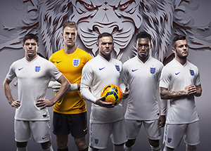 英格兰国家队携手耐克推出2014款主客场球衣