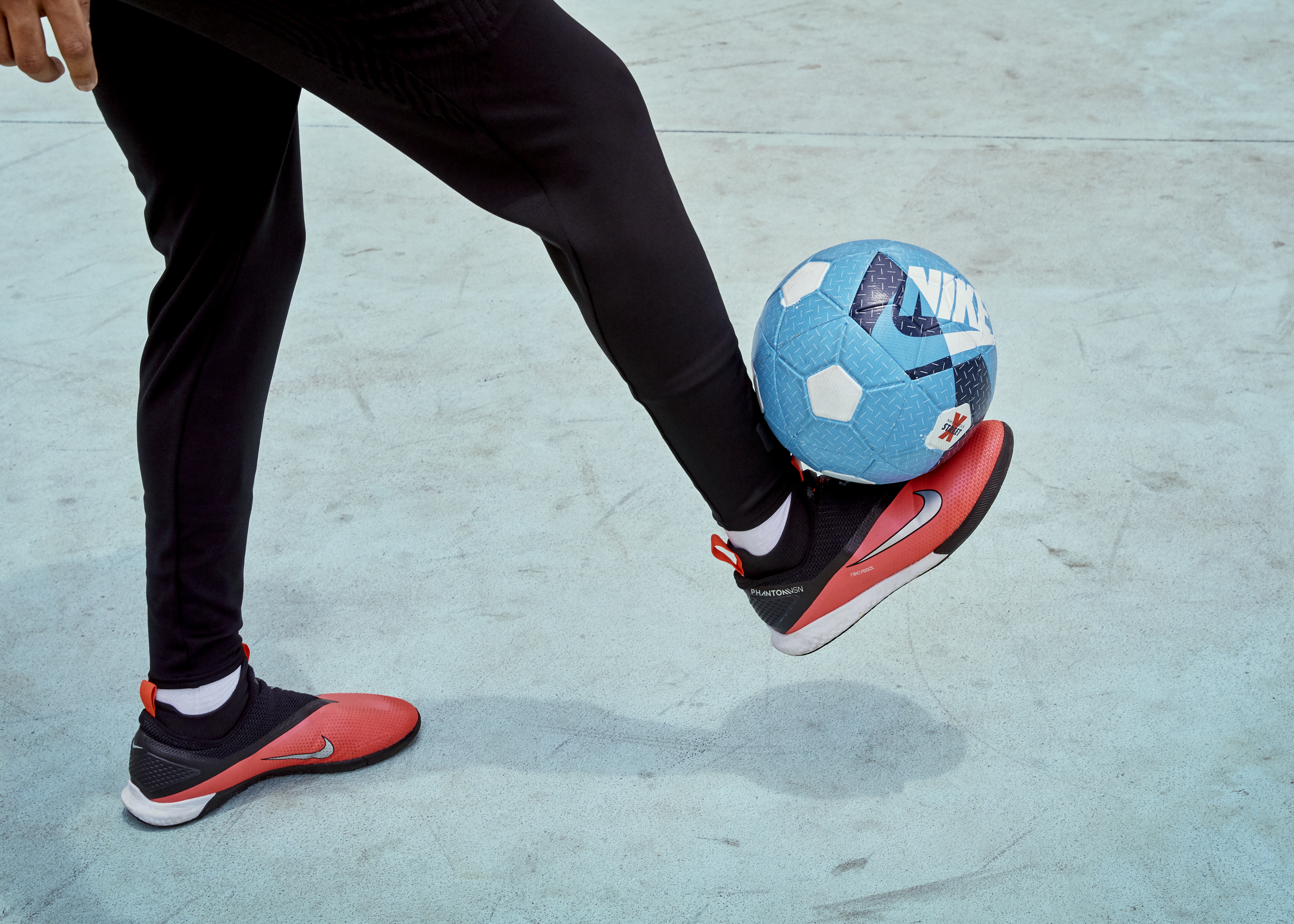 耐克足球发布全新暗煞2代（PhantomVSN 2）足球鞋